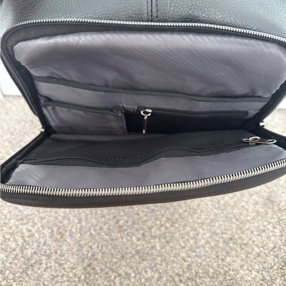 NWT Samsonite classic leather slim backpack - black - Picture 9 of 11